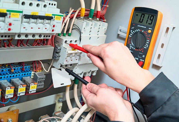 Квалификационная проверка знаний правил технической эксплуатации и правил техники безопасности у руководителей, специалистов организаций, осуществляющих производство, передачу электрической и тепловой энергии, для контроля технического состояния и безопасности эксплуатации электроустановок